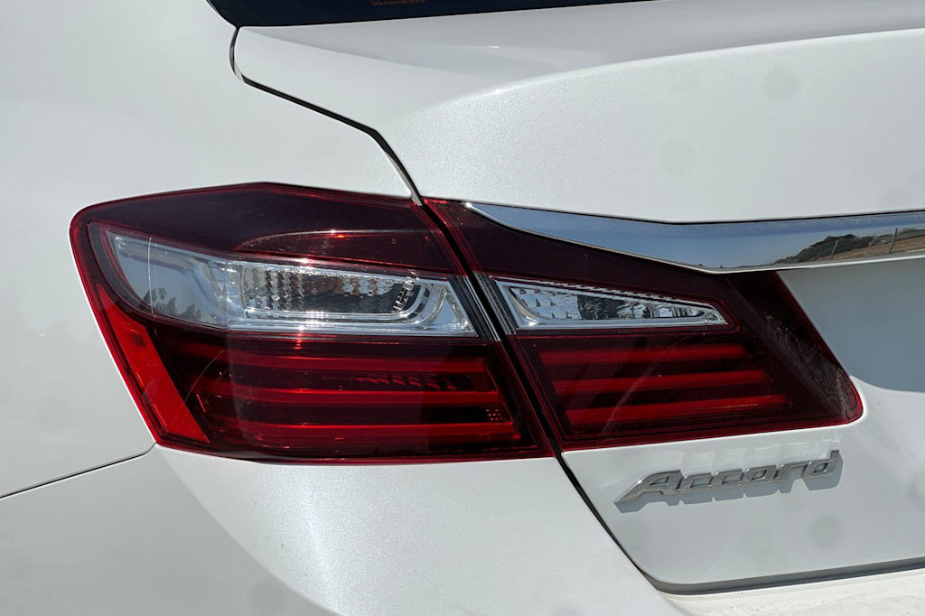 Thumbnail: 2016 Honda Accord - 36