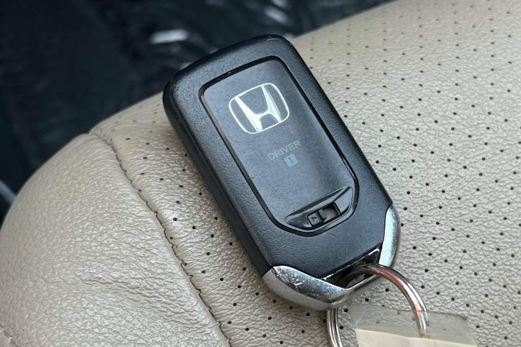 Thumbnail: 2016 Honda Accord - 16
