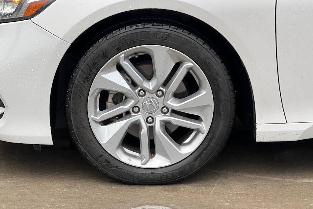 Thumbnail: 2018 Honda Accord - 8