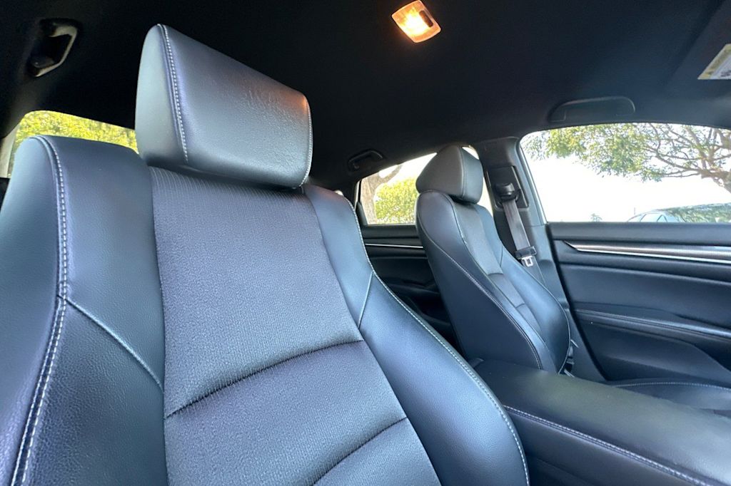 Thumbnail: 2018 Honda Accord - 10