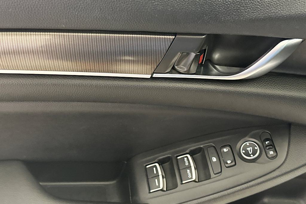 Thumbnail: 2021 Honda Accord - 22