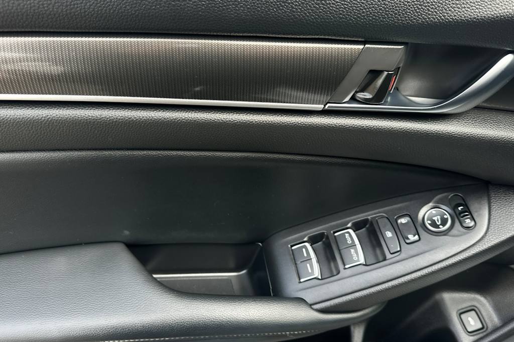 Thumbnail: 2018 Honda Accord - 22