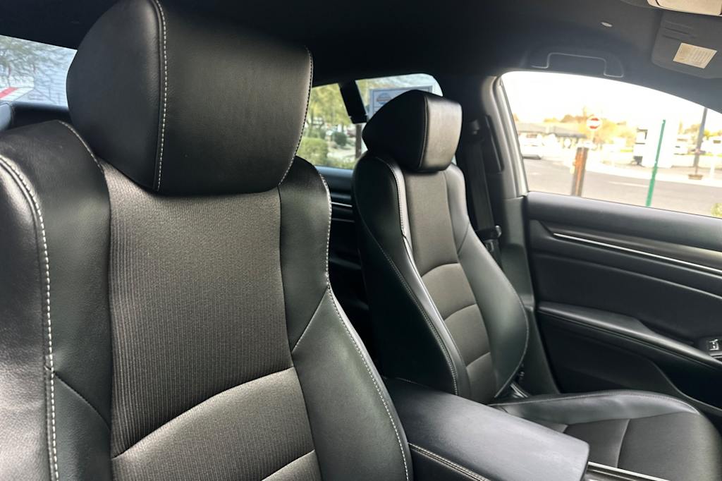 Thumbnail: 2018 Honda Accord - 10