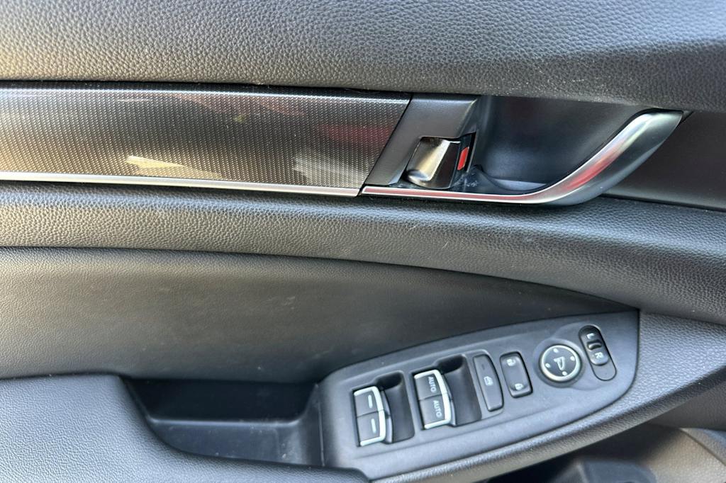 Thumbnail: 2020 Honda Accord - 23