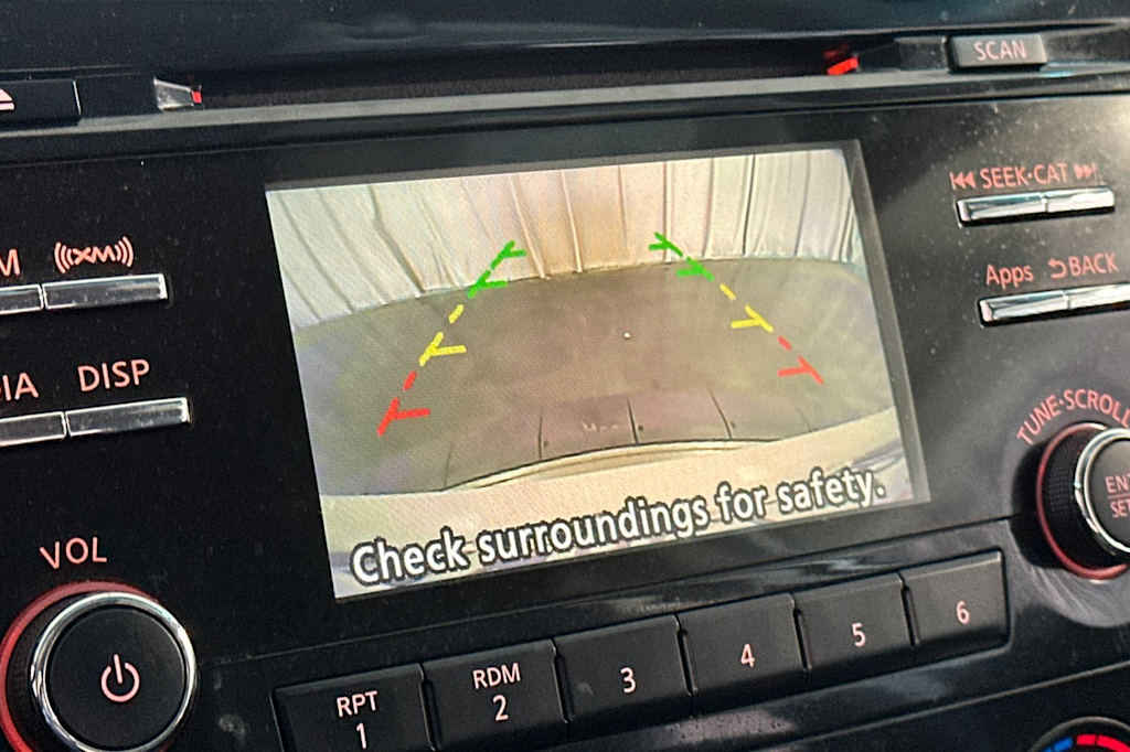 Thumbnail: 2015 Nissan Altima - 24