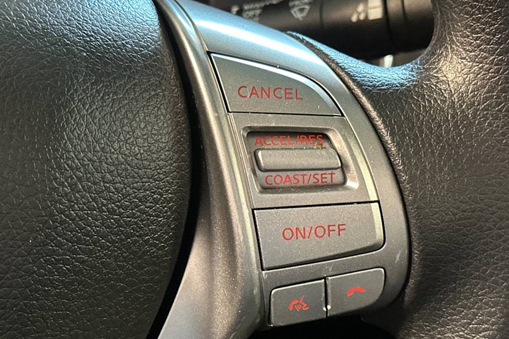 Thumbnail: 2015 Nissan Altima - 29
