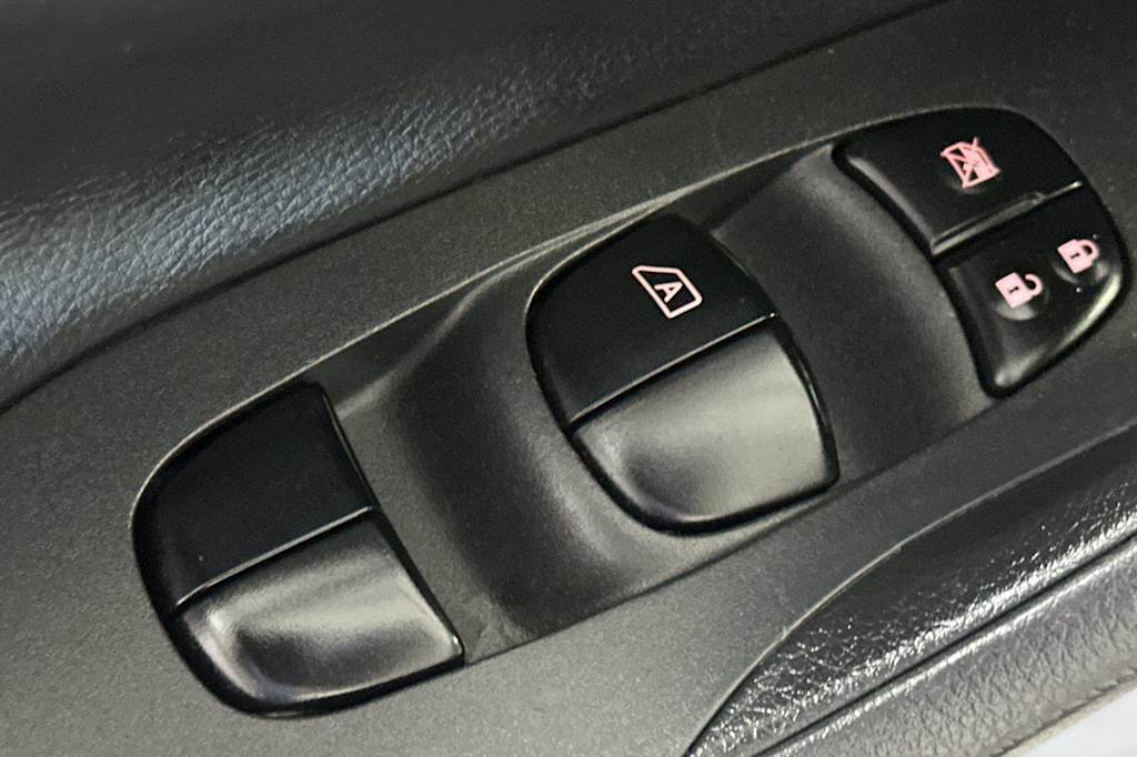 Thumbnail: 2015 Nissan Altima - 22