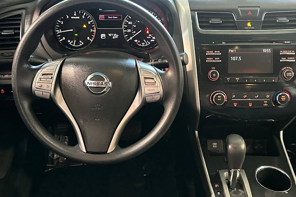 Thumbnail: 2015 Nissan Altima - 12