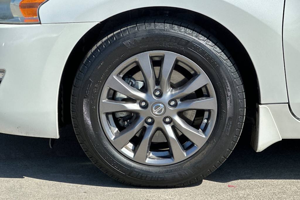 Thumbnail: 2015 Nissan Altima - 8