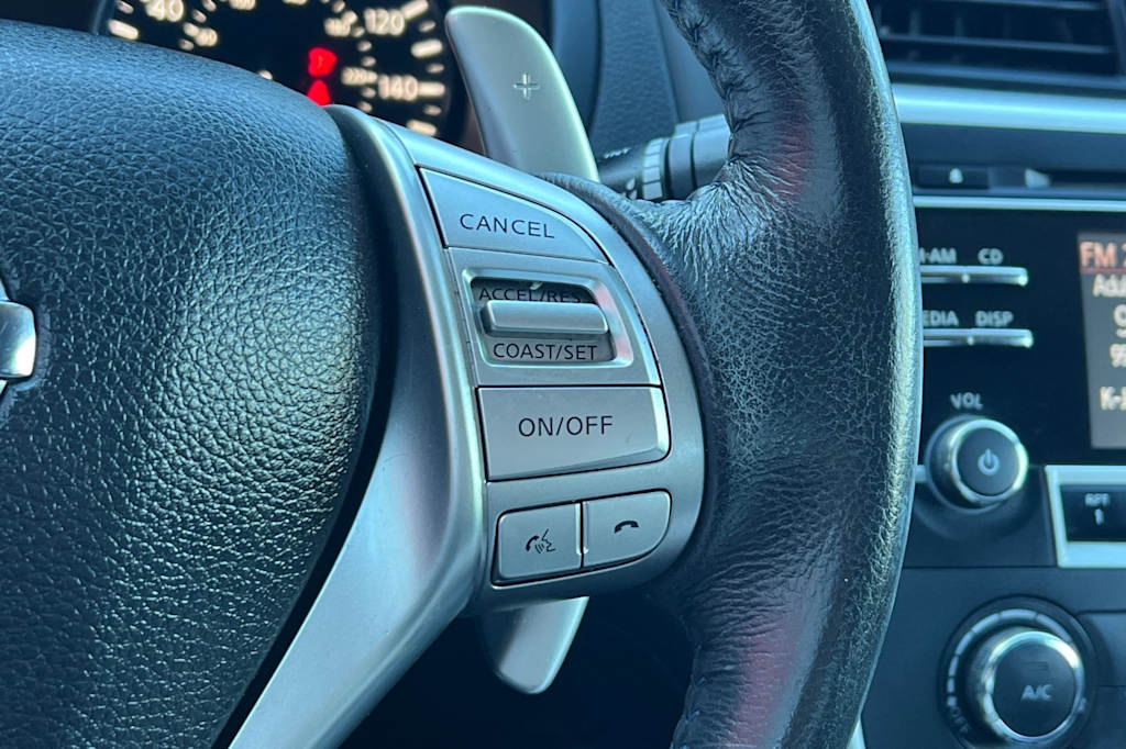 Thumbnail: 2017 Nissan Altima - 30