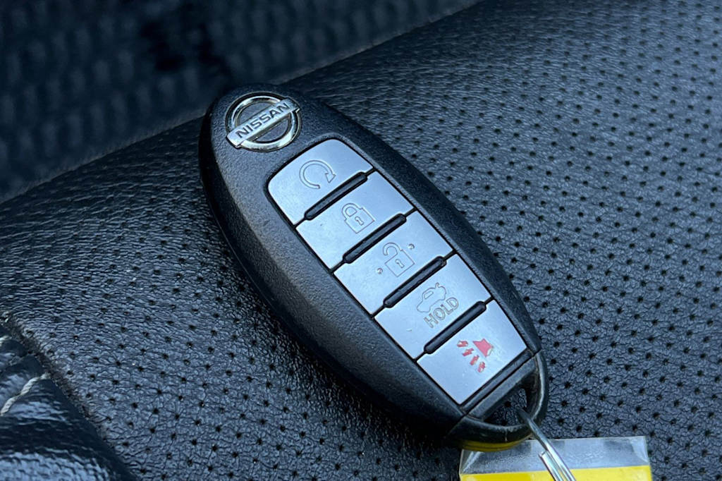 Thumbnail: 2018 Nissan Altima - 18