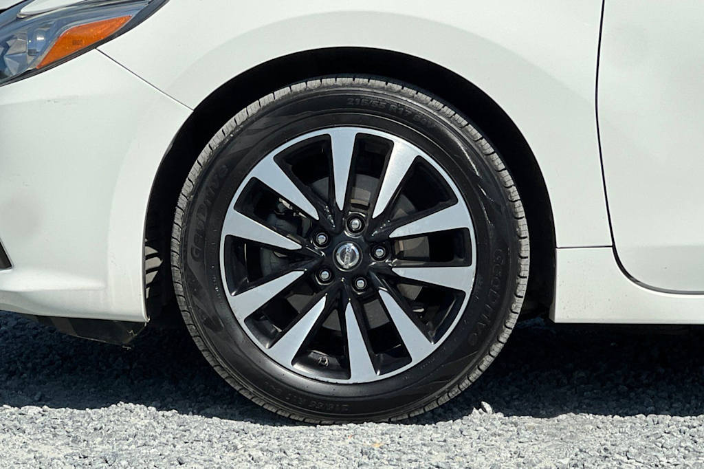 Thumbnail: 2018 Nissan Altima - 8
