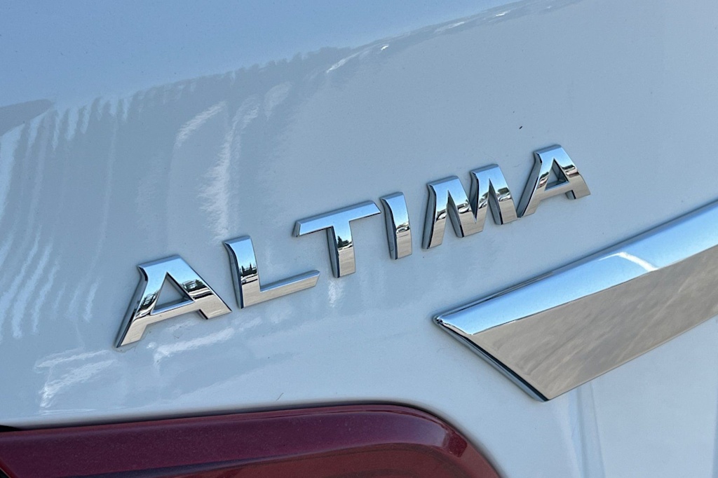 Thumbnail: 2018 Nissan Altima - 7