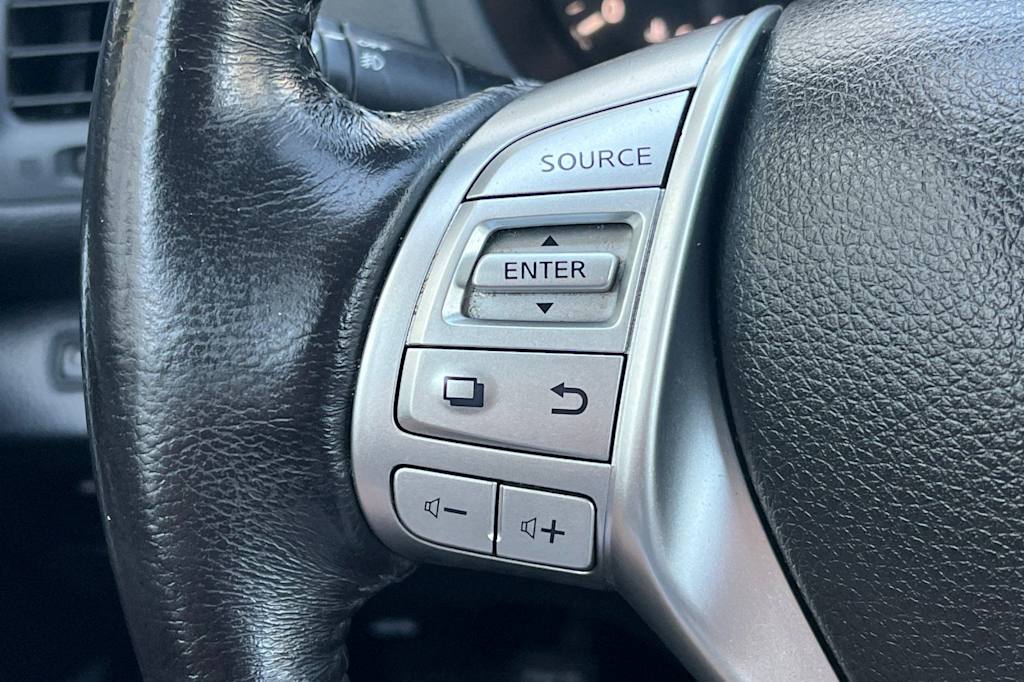 Thumbnail: 2018 Nissan Altima - 32