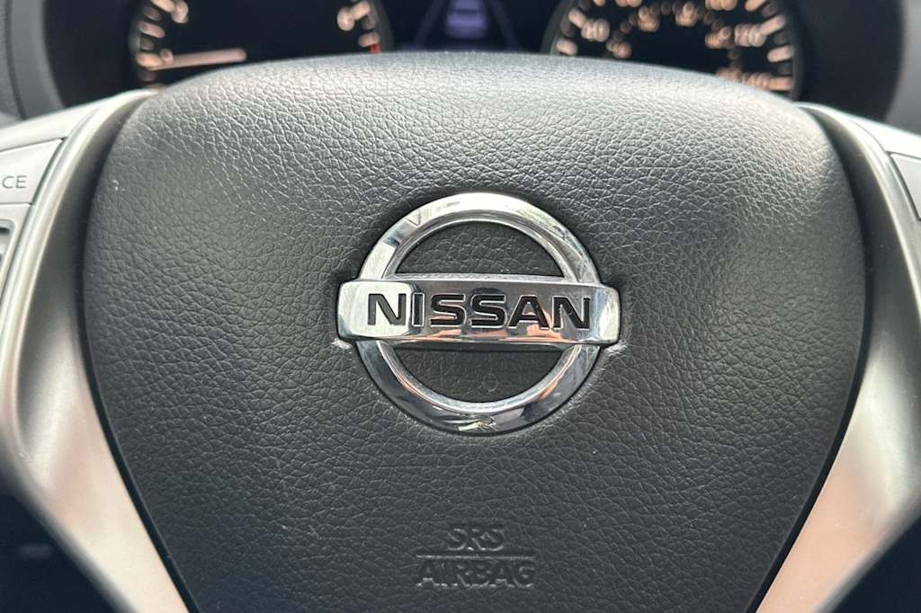 Thumbnail: 2017 Nissan Altima - 30