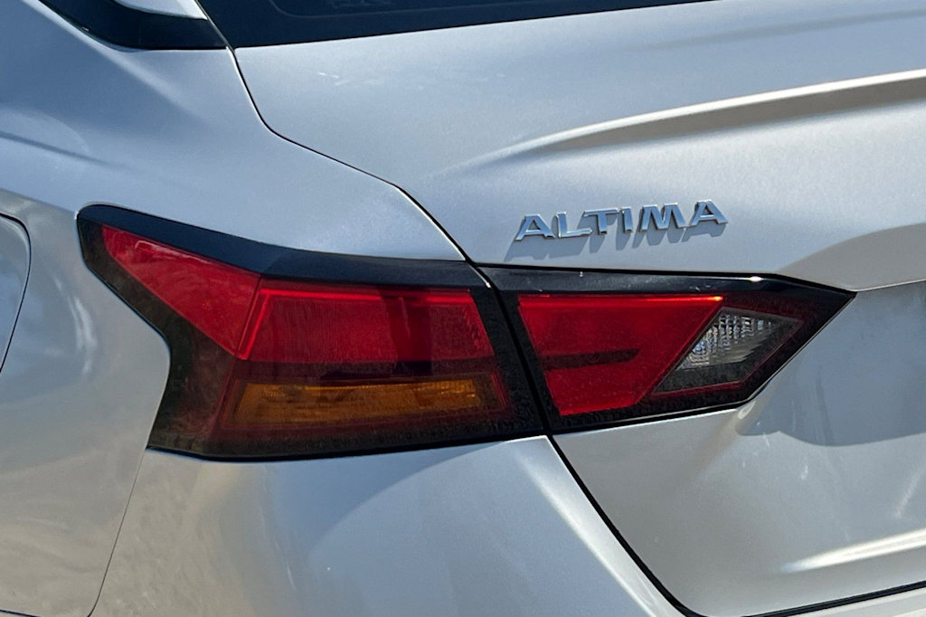 Thumbnail: 2021 Nissan Altima - 34