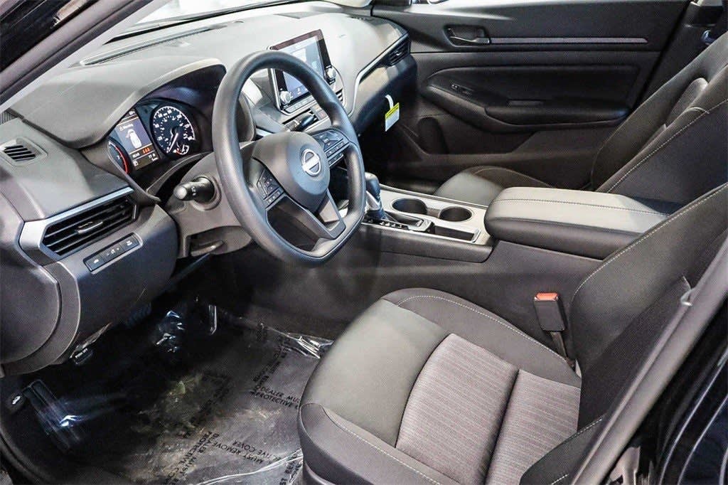 Thumbnail: 2025 Nissan Altima - 11