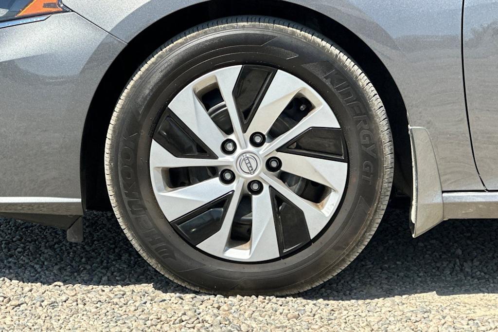Thumbnail: 2024 Nissan Altima - 8
