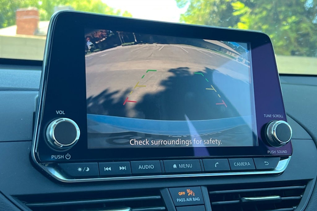 Thumbnail: 2019 Nissan Altima - 25