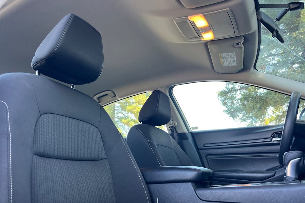 Thumbnail: 2019 Nissan Altima - 11