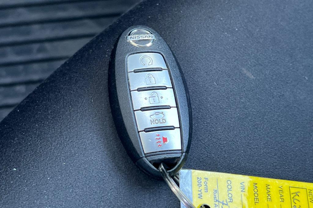 Thumbnail: 2019 Nissan Altima - 18