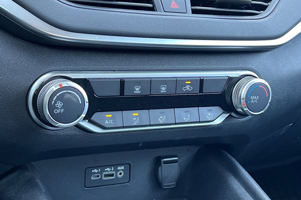 Thumbnail: 2019 Nissan Altima - 26