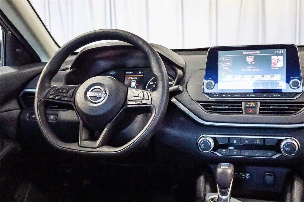 Thumbnail: 2025 Nissan Altima - 9