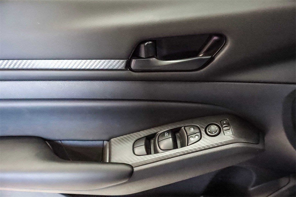 Thumbnail: 2025 Nissan Altima - 24