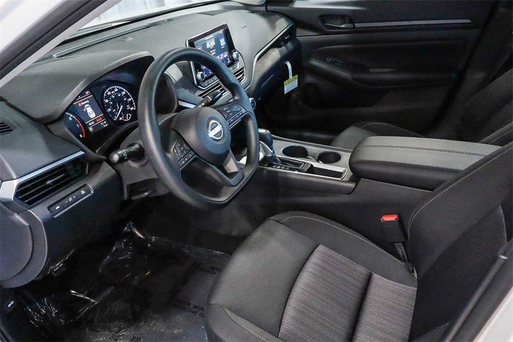 Thumbnail: 2025 Nissan Altima - 11