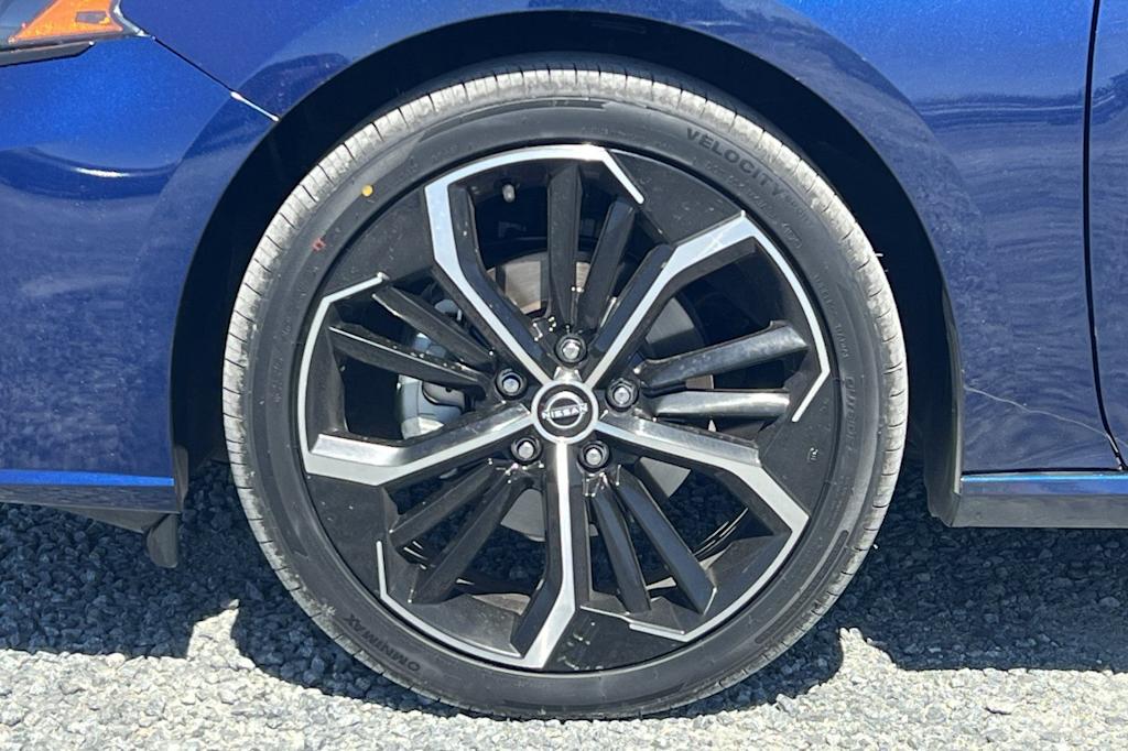 Thumbnail: 2023 Nissan Altima - 8