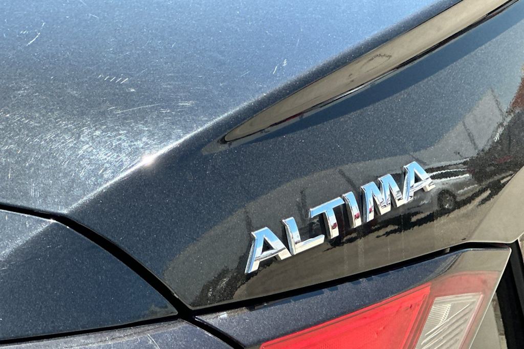 Thumbnail: 2022 Nissan Altima - 7