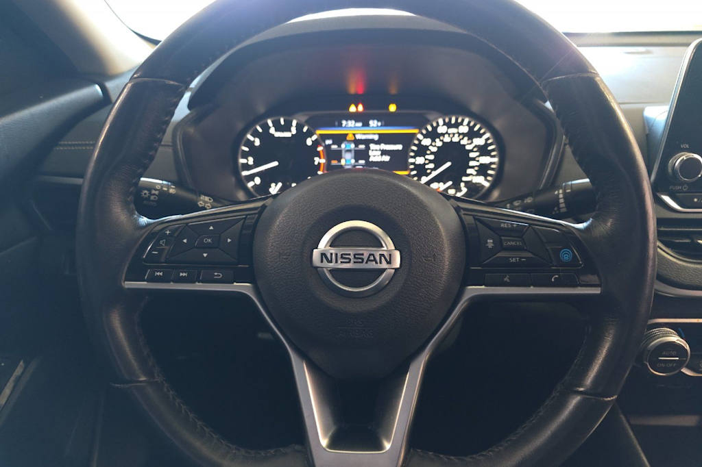 Thumbnail: 2020 Nissan Altima - 13