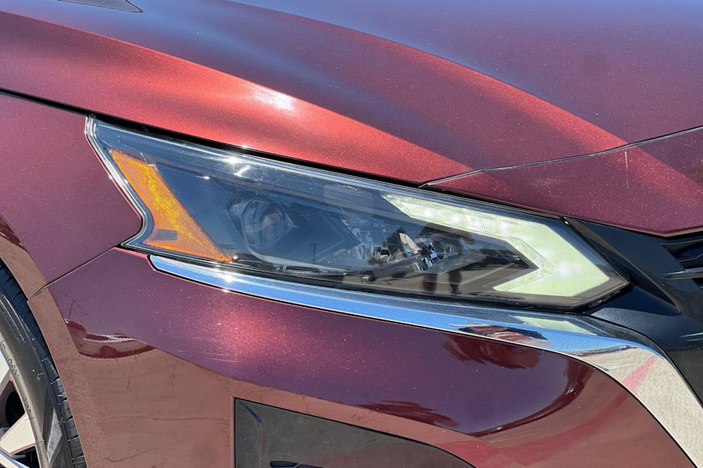 Thumbnail: 2023 Nissan Altima - 33