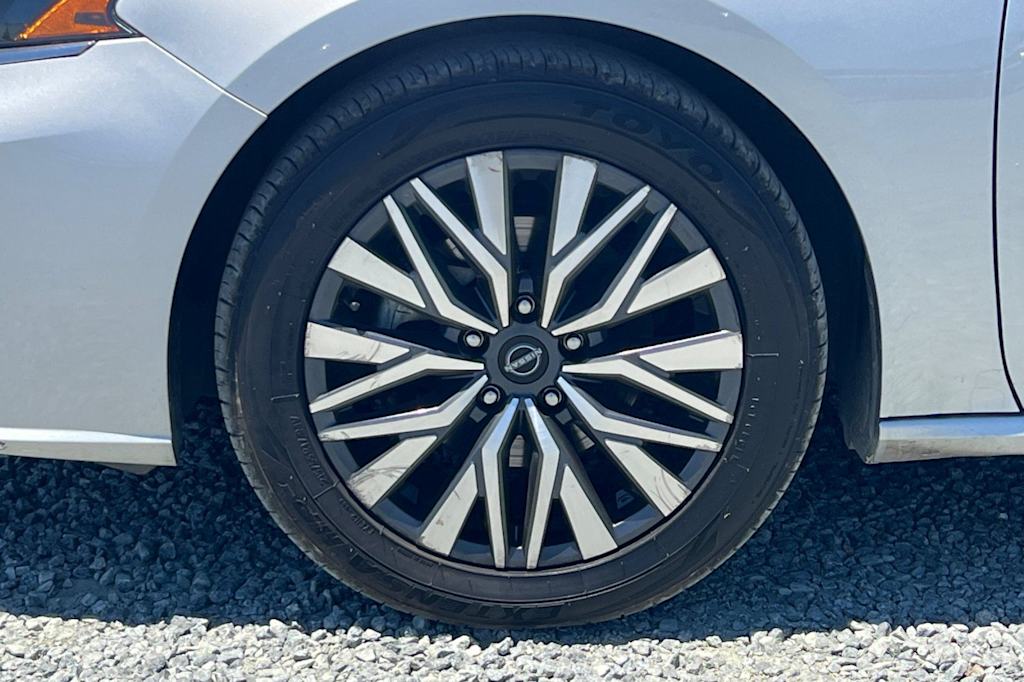 Thumbnail: 2023 Nissan Altima - 8