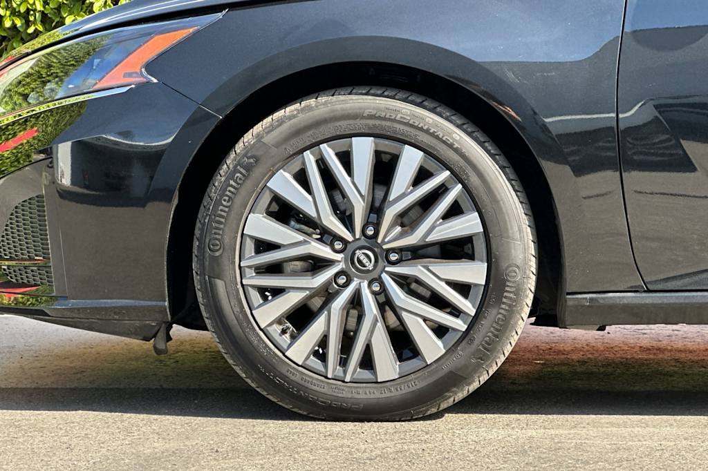 2024 Nissan Altima SV 8