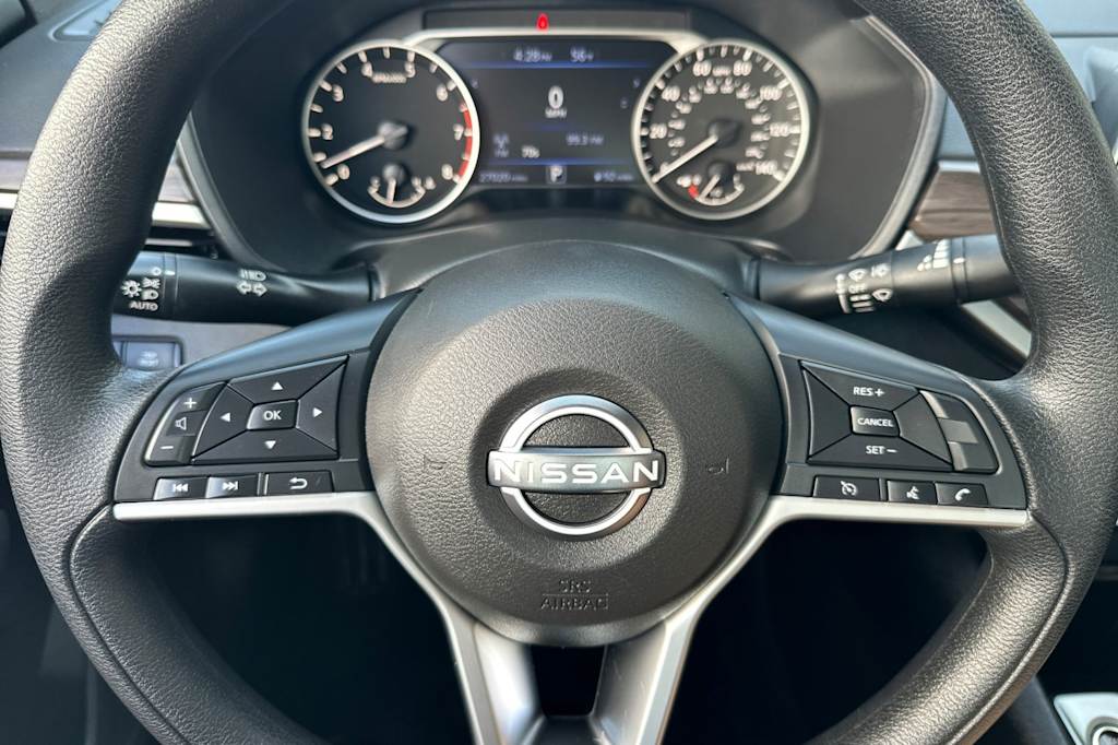 2024 Nissan Altima SV 27