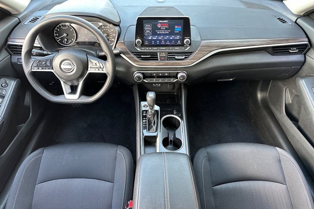 2024 Nissan Altima SV 2