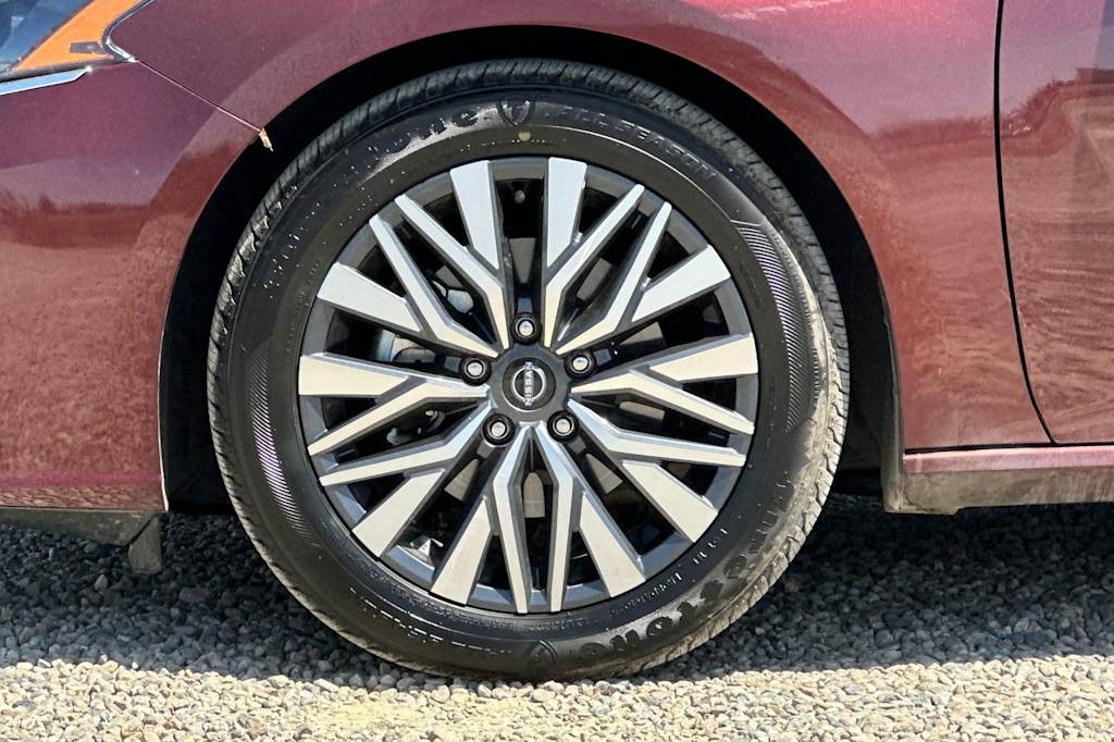 Thumbnail: 2025 Nissan Altima - 8
