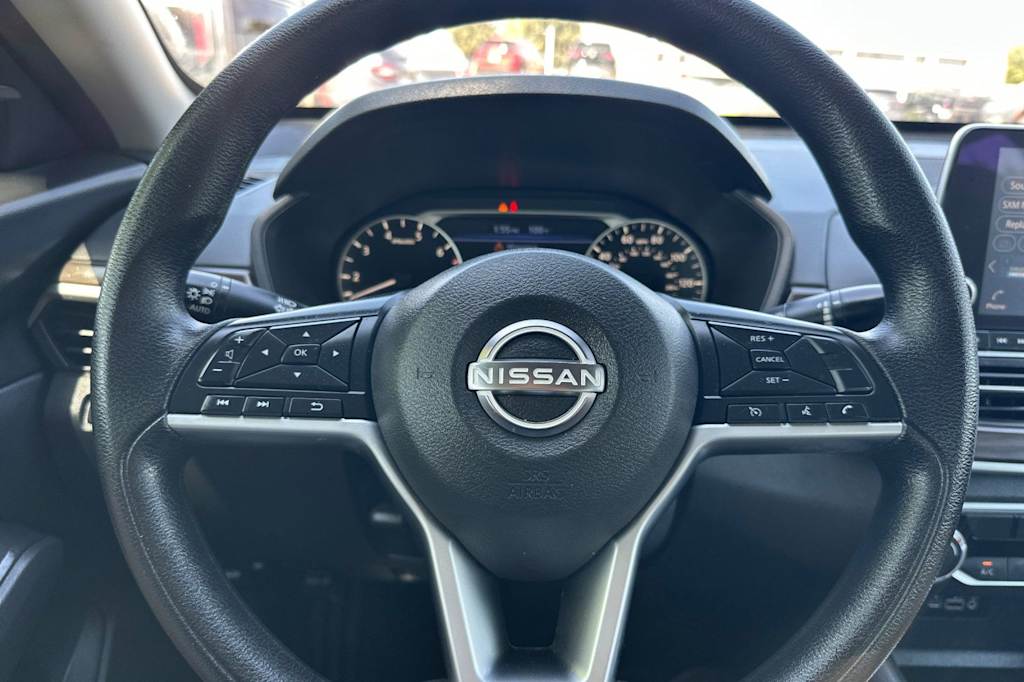 Thumbnail: 2025 Nissan Altima - 9