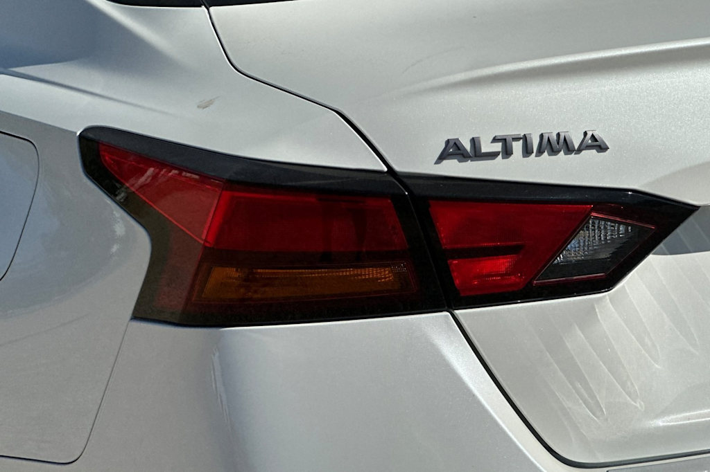 Thumbnail: 2023 Nissan Altima - 22