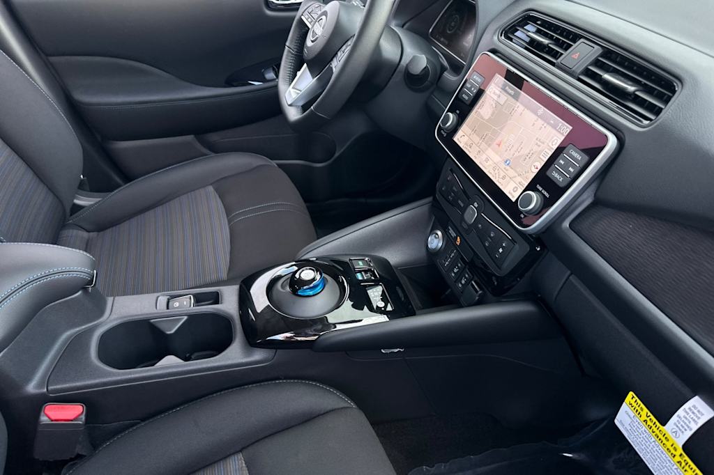 2025 Nissan Leaf SV Plus 13
