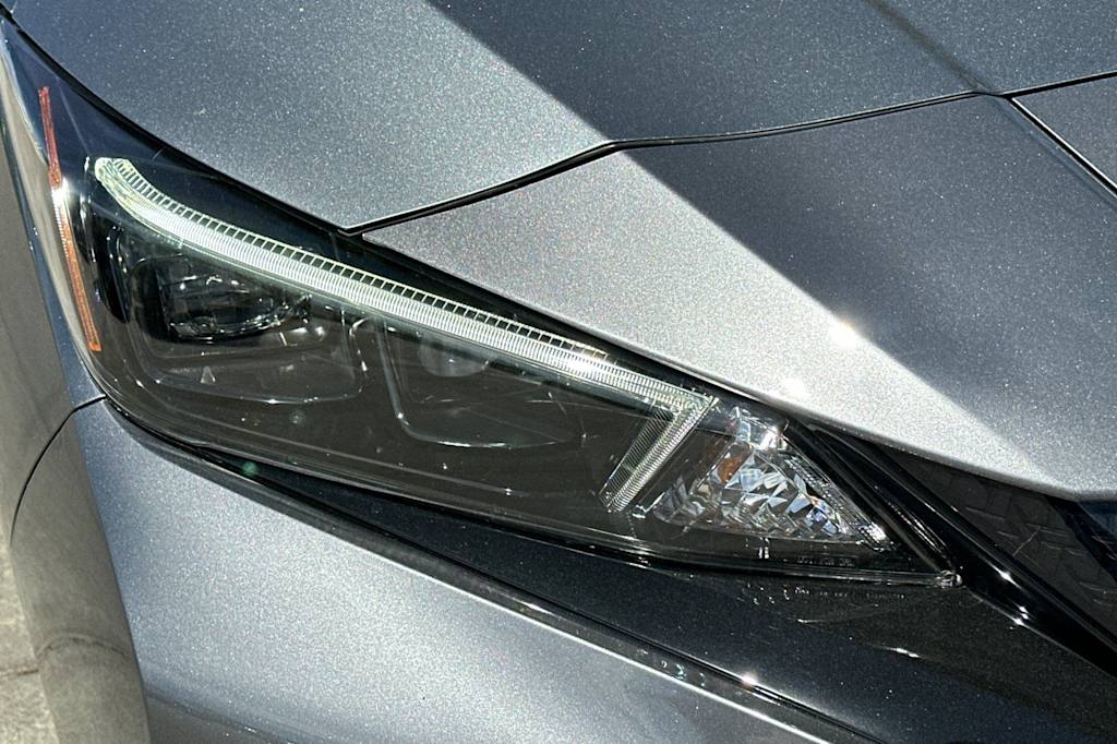 Thumbnail: 2023 Nissan Leaf - 34