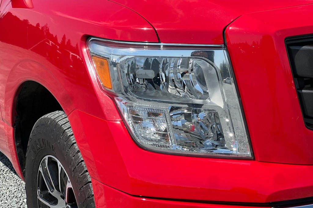 Thumbnail: 2022 Nissan Titan - 32
