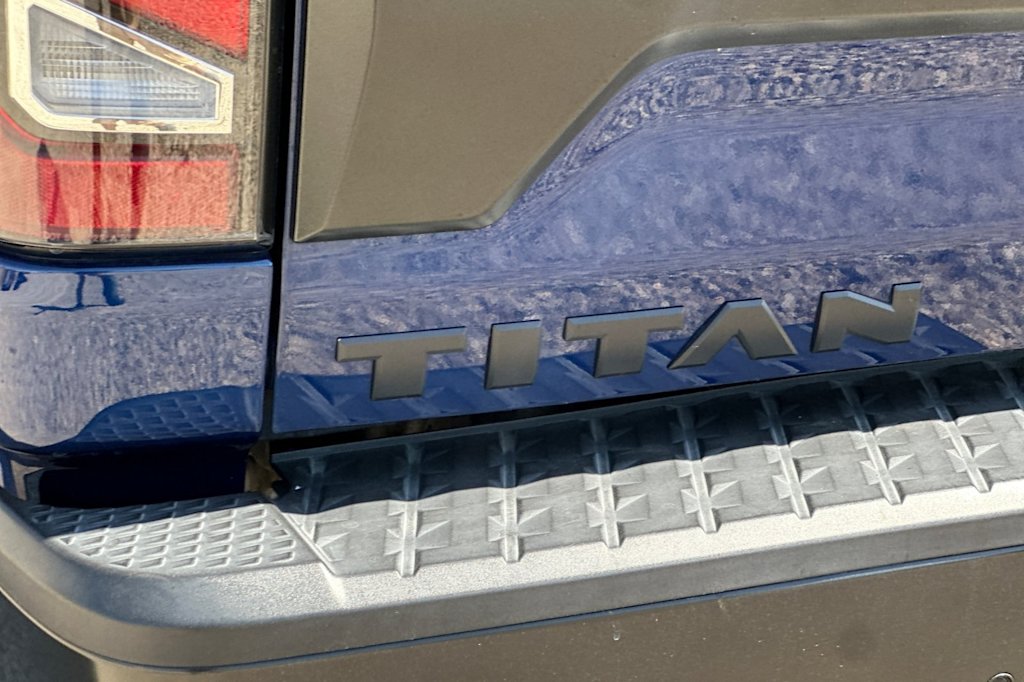Thumbnail: 2021 Nissan Titan - 7