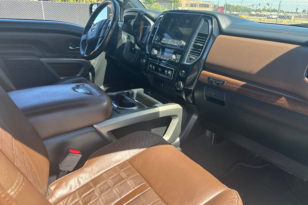 Thumbnail: 2021 Nissan Titan - 11