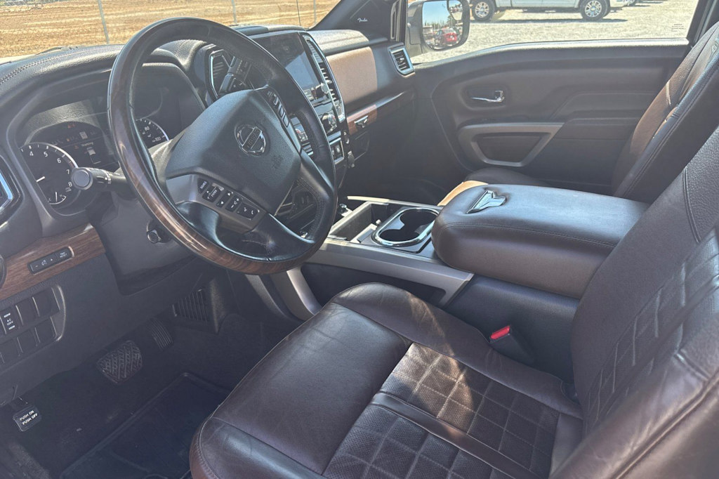 Thumbnail: 2021 Nissan Titan - 10