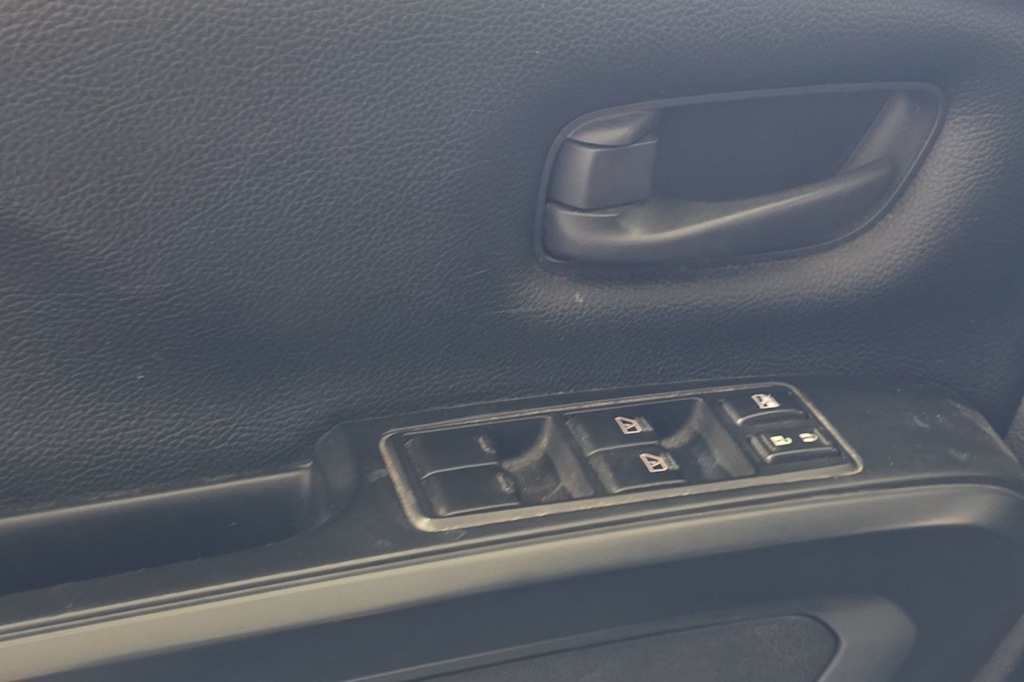 Thumbnail: 2018 Nissan Titan - 21