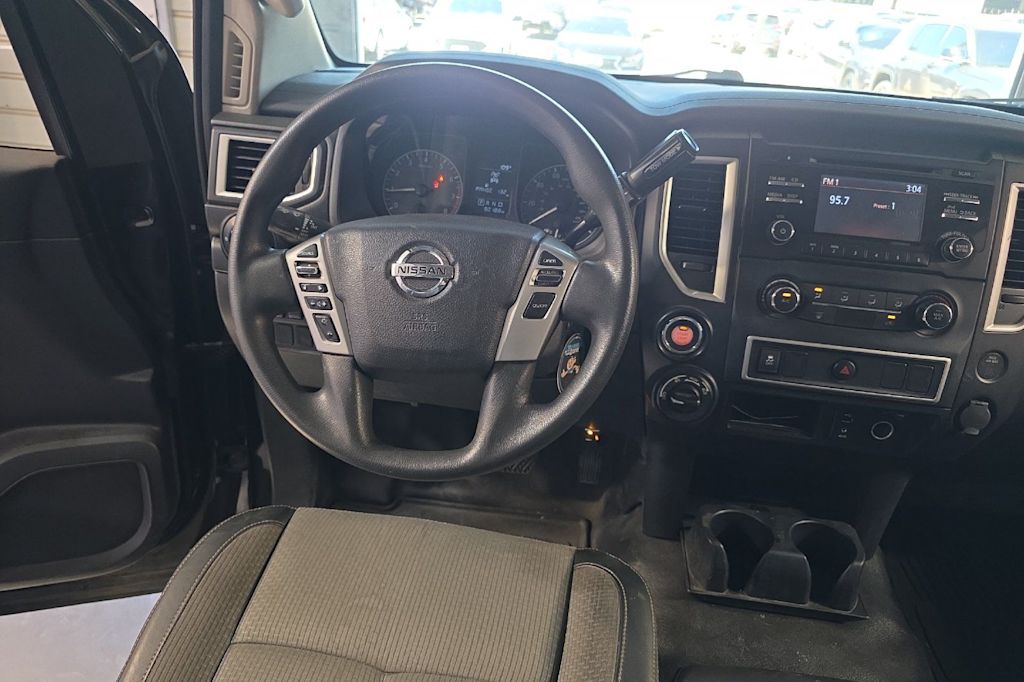 Thumbnail: 2018 Nissan Titan - 9