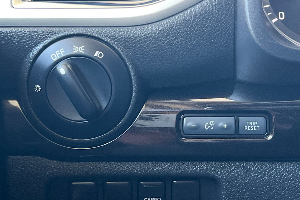 Thumbnail: 2019 Nissan Titan - 33