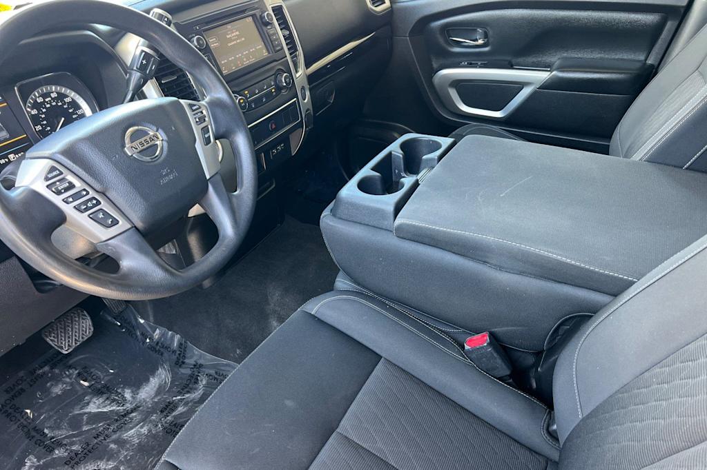Thumbnail: 2019 Nissan Titan - 9